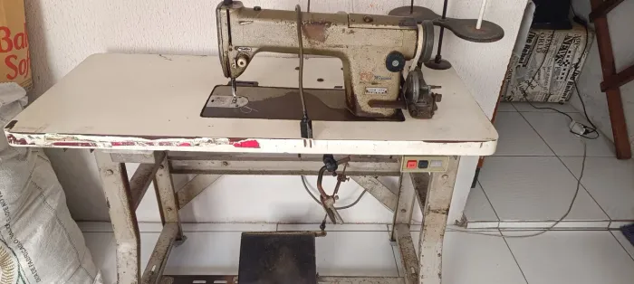Máquina de costura jdb177