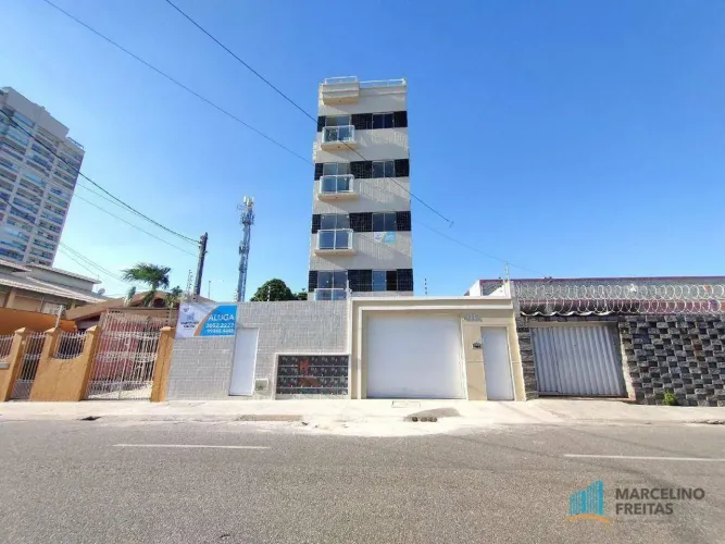 Apartamento com 2 dormitórios para alugar, 28 m² por R$ 1.300,00/mês - Parquelândia - Fort