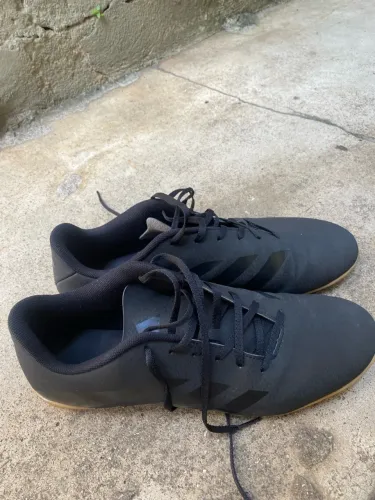 Chuteira Adidas T42