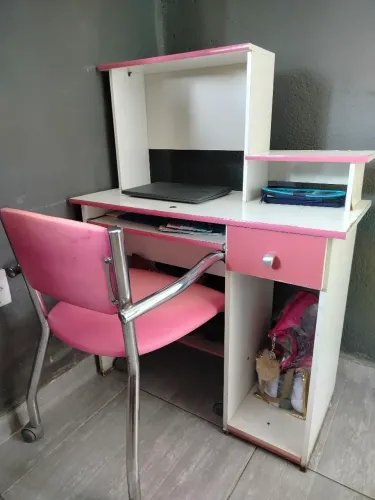 Vende mesa de escritório