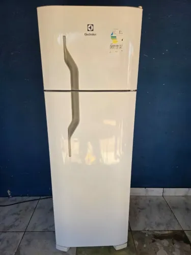Vendo geladeira Electrolux 