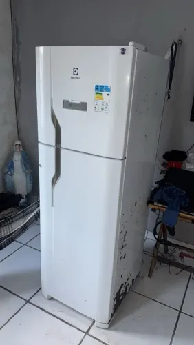 Vende geladeira frost free electrolux