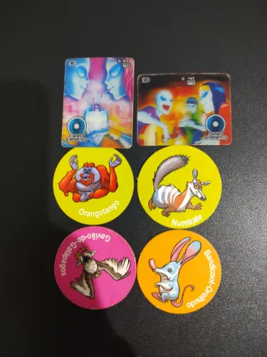 Tazos Conexão alien + animais em extinção 
