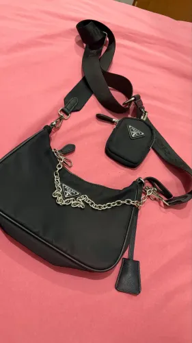 Bolsa em Re-Nylon Prada Re-Edition 2005