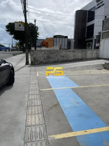 PRÉDIO COMERCIAL COM 480m² NO BAIRRO DOS ESTADOS PARA LOCAÇÃO