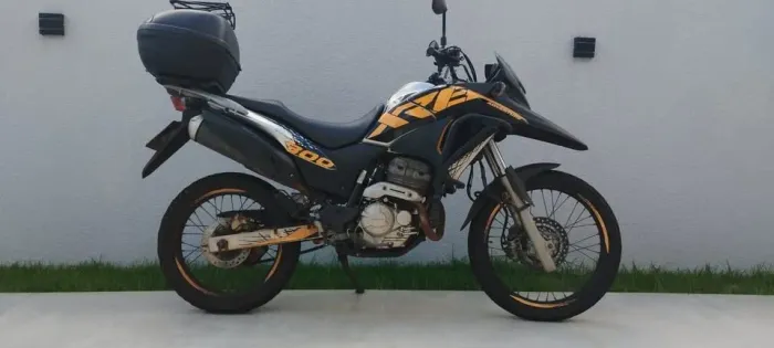 Vende-se XRE 300 Adventure