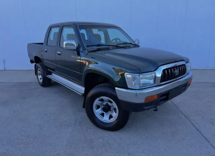 Toyota Hilux CD SRV 4X4 3.0 8V 116cv TB Diesel 2003