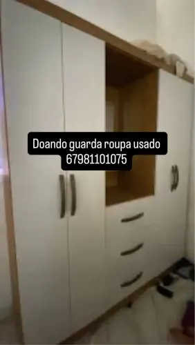 Doando guarda roupa usado