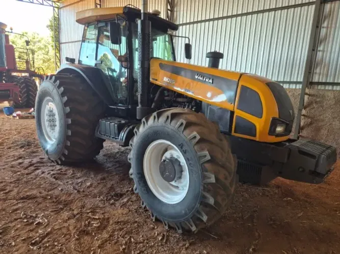Valtra BH205i 2013 Cabinado 4x4 Traçado 205CV Excelente Estado