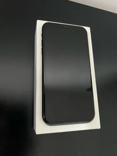 iPhone XR 64GB
