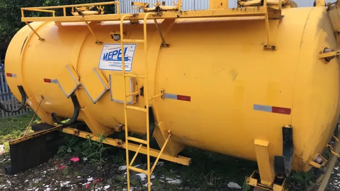 Tanque pra puxar água 8.000litros mais bonba
