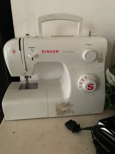 Vendo máquina de costura