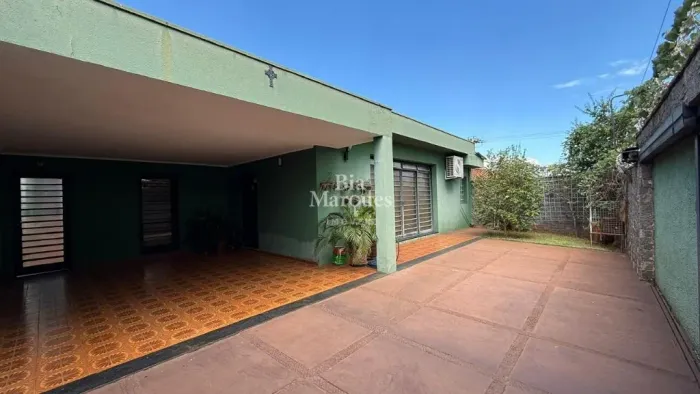 CASA COM 5 QUARTOS PARA ALUGAR OU VENDER JARDIM SUMARÉ 300M²