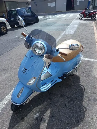 Vespa VXL 150 2023 Baixa KM 