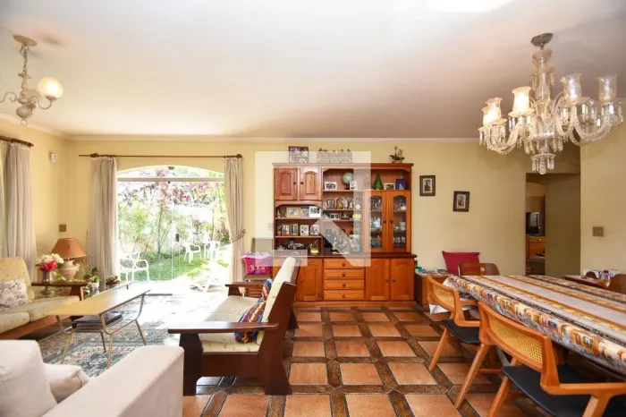 Casa à Venda - Vila Madalena, 3 Quartos, 450 m2