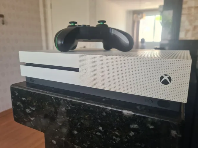 Xbox one s