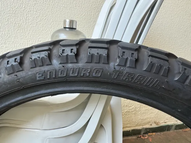 Pneu moto mittas dianteiro