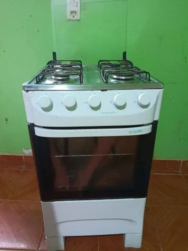Fogão em ótimas condições para vender logo 