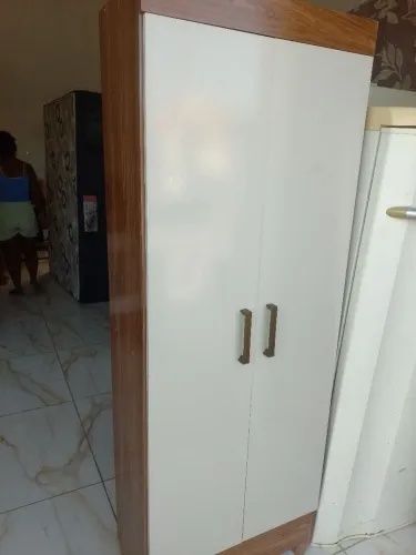 Multi uso guarda roupa