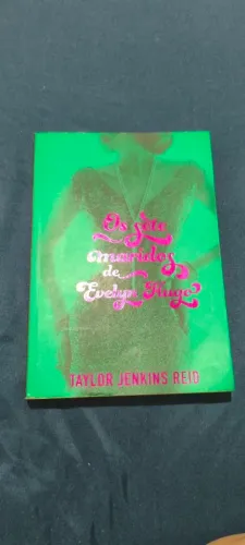 Livro Os Sete Maridos de Evelyn Hugo