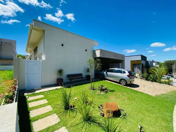 Casa Exclusiva para Aluguel em Piracicaba/SP | 3 Quartos (2 Suítes), 2 Vagas