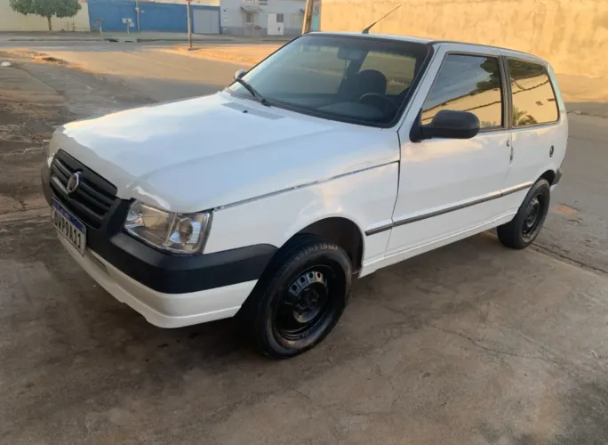 Fiat Uno Mille 1.0 Fire/ F.flex/ Economy 2P 2013