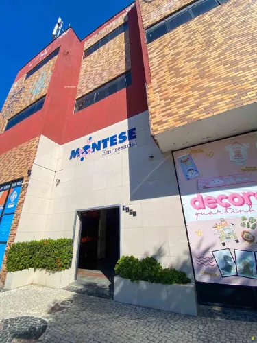Loja com mezanino em ponto estratégico no Montese Empresarial