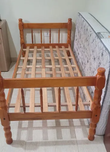 Vendo cama solteiro