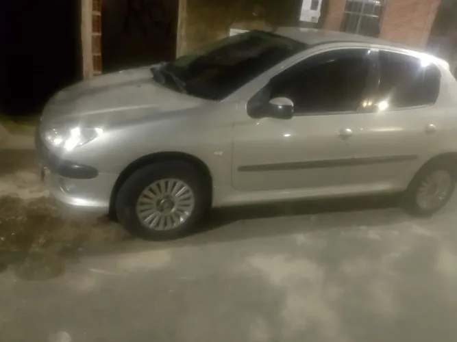 Peugeot 206 Presence 1.4/ 1.4 Flex 8V 3P 2008