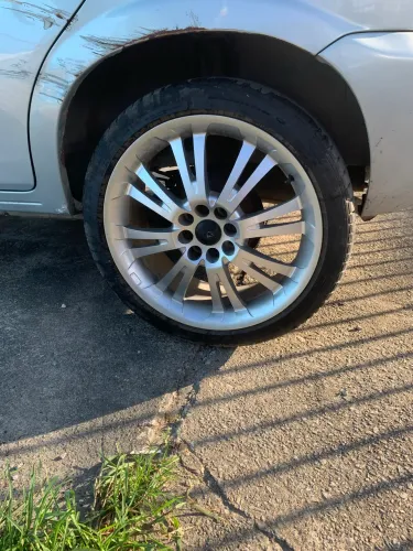 Troco Jogo de Rodas Aro 17 com Pneus