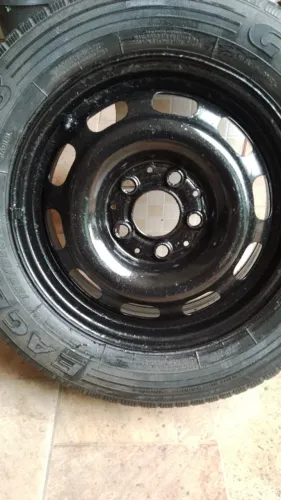 Roda estepe 5 furos com pneu meia vida 195 65 15 valvula de ar nova