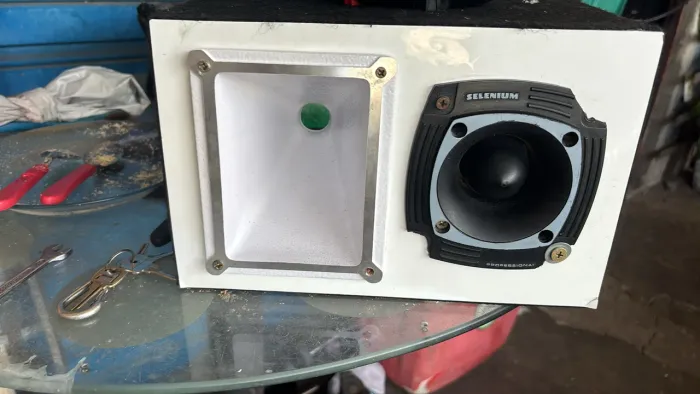 Vendo corneteira com expansor 