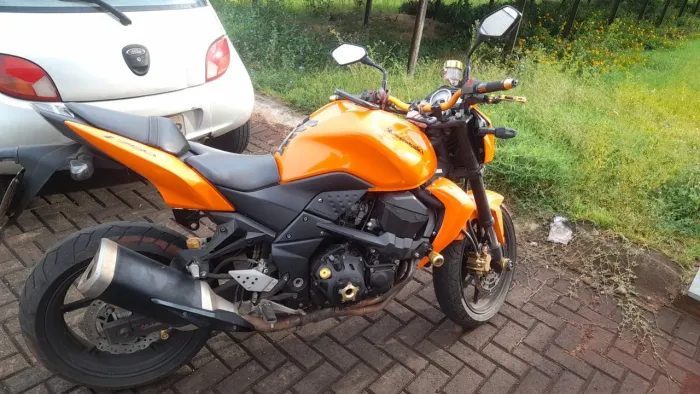 ? Kawasaki Z750 2012 à venda!