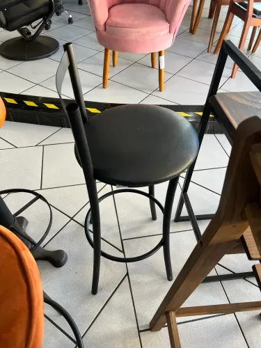 Banquetas altas marca Tok Stok