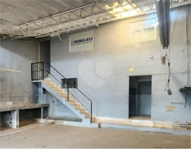 Salão Comercial à venda em Jardim princesa - SP