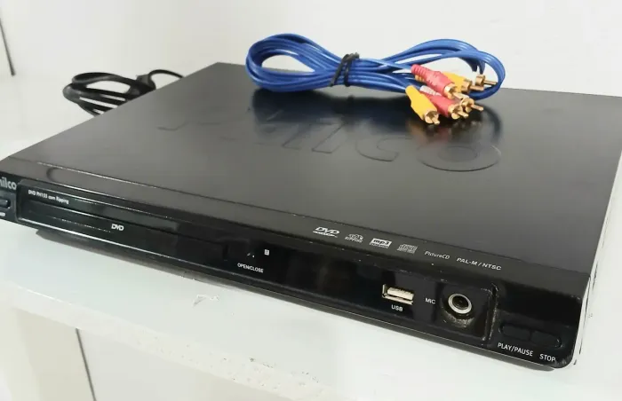 Dvd PHILCO com entrada de USB. Usado.