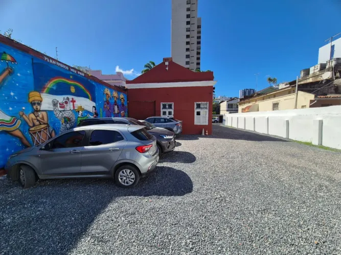 Terreno de 1000m², Graças, com uma casa velha, aceito imóvel como parte do pagamento