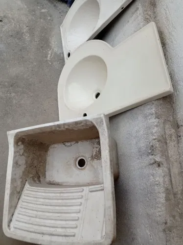 Tanque e lavatórios