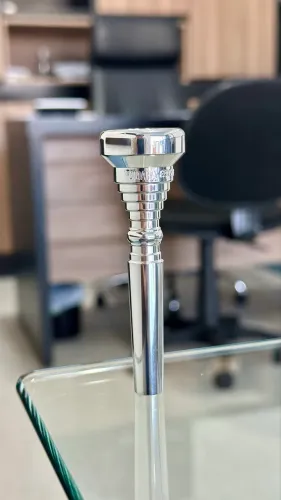 Bocal para Trompete Yamaha Eric Miyashiro 1 - MK2