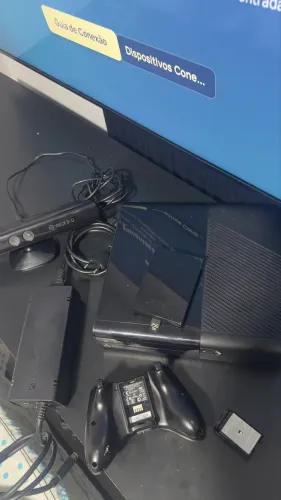 XBOX 360 SUPER SLIM + KINECT