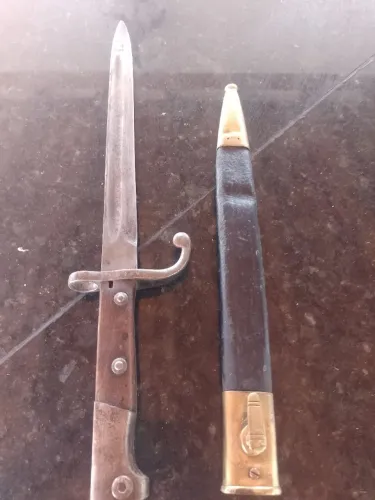 Baioneta de fuzil com bainha (antiguaria)