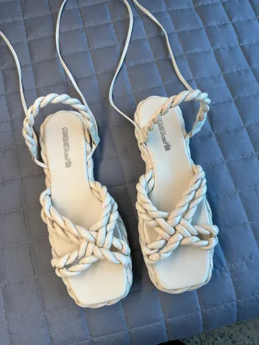 sandalia trançada tranças branca off white tamanho 38