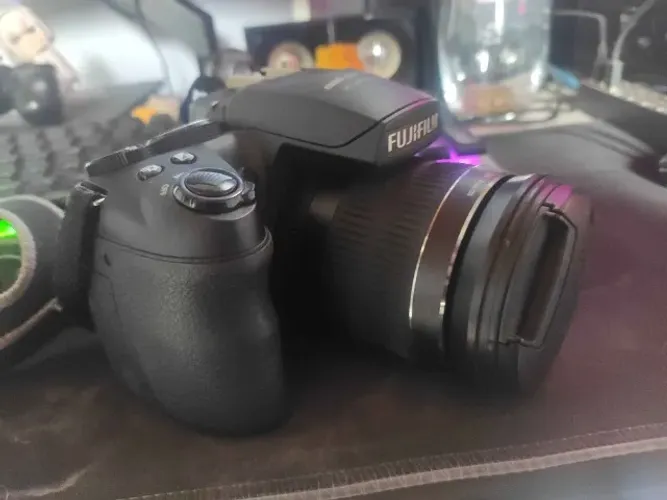 CAMERA  Fujifilm FinePix HS25EXR Semi Profissional + Bolsa e Acessórios | Zoom 30x 