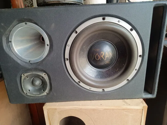 Vendo caixa trio de 12 polegadas 