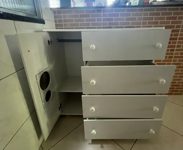 Cômoda pimpolho