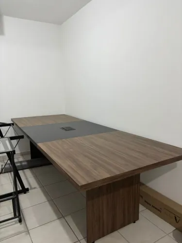 Mesa de Reunião Escritolândia