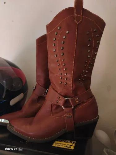 Bota tm 35 lança perfume couro legítimo nova