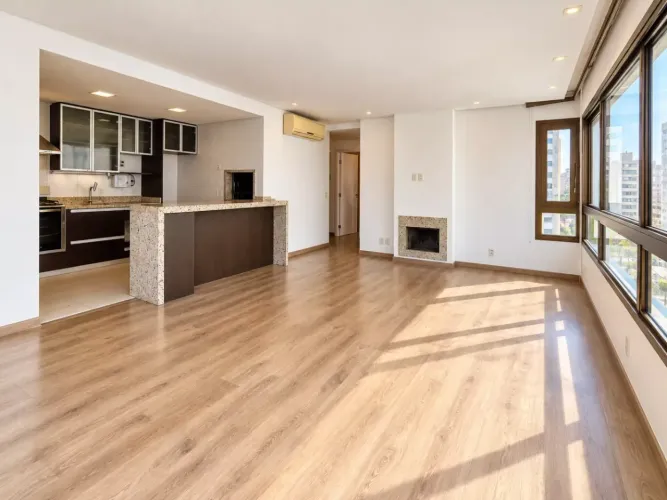MOINHOS IMOBILIÁRIA VENDE | Apartamento de 99 m² com lareira, churrasqueira, 2 suítes e 2