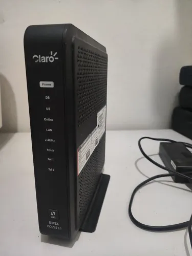 Modem / Roteador Wi-Fi Claro eMTA DOCSIS 3.1