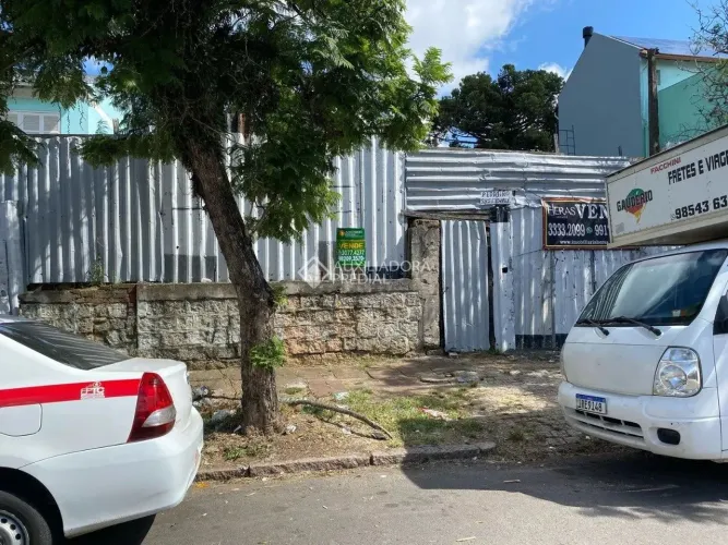 Terreno à venda no Bairro São José em Porto Alegre